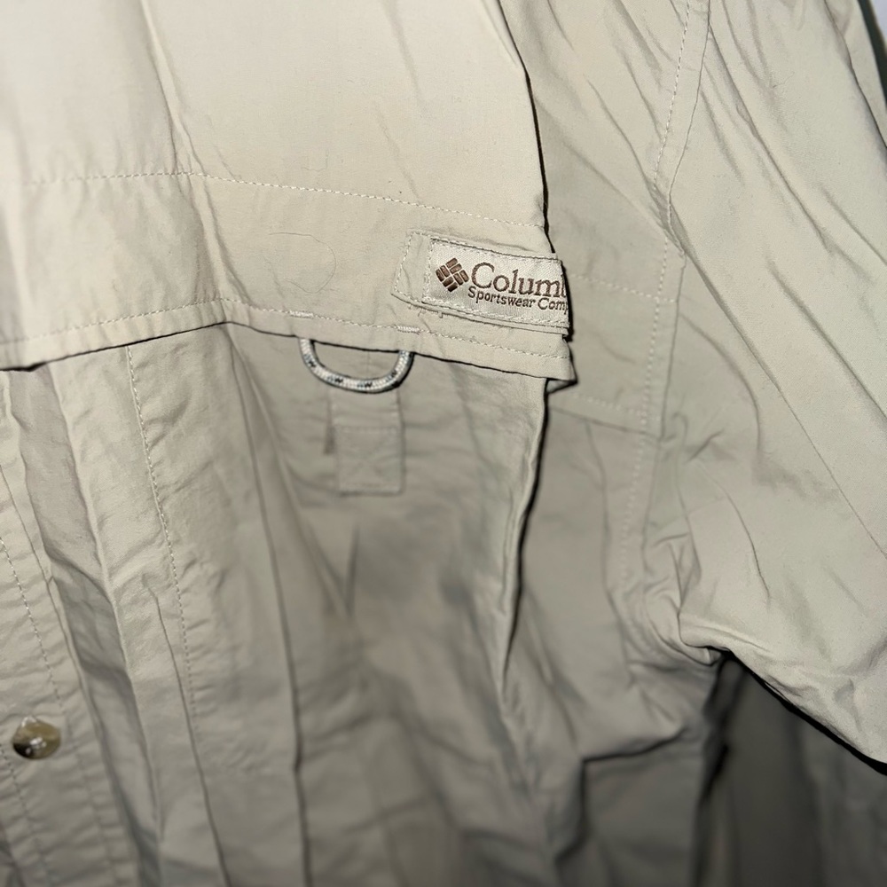 Sun-Protection Columbia Performance Fishing Gear UPF30+ Breathable Outdoor Shirt - Picture 7 of 9